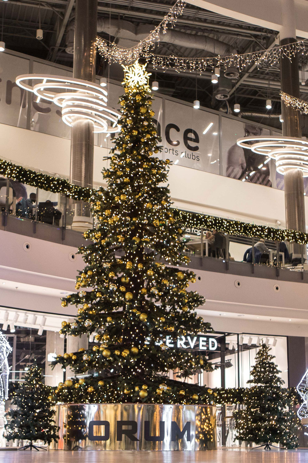 Sapins de Noël Décorés Centre Commercial et Galerie Marchande